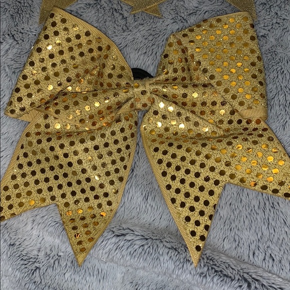 Bows! - Picture 2 of 4
